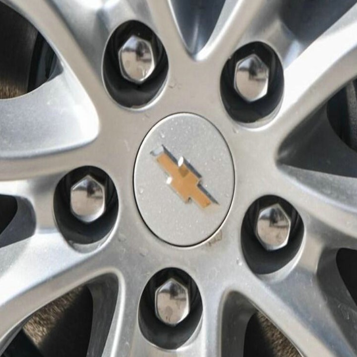 Logo chụp mâm, vành lazang bánh xe ô tô Chevrolet đường kính lỗ 53mm - 2 màu: Đen và Bạc - Mã: CRZ53