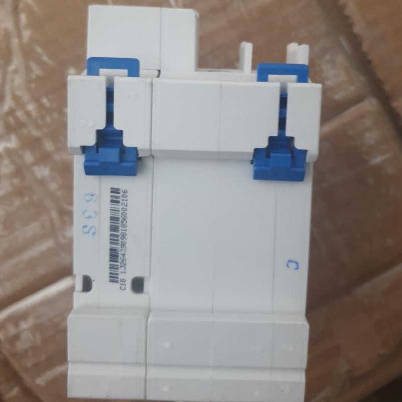 Attomat chống giật 63a dòng dò Chint NXBLE-63 1P+N 3P 220v - 380v
