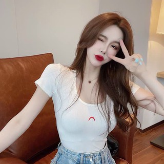 Áo thun gân thêu mặt trăng
