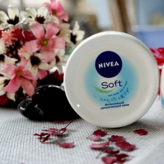 Kem dưỡng ẩm Nivea Soft
