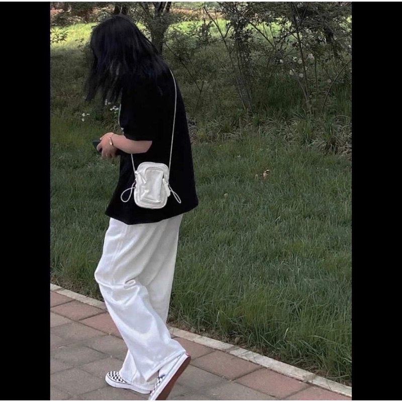 Sét Bộ Áo Thun Màu Đen + Quần Suông Kaki Màu Trắng Form Rộng Teen Ulzzang Chan House