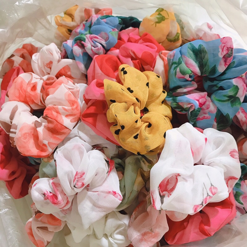Cột tóc vải scrunchies hot trend màu họa tiết