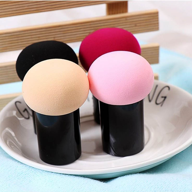 Set Mút Trang Điểm Kèm Hộp Đựng Hình Nấm Tiện Dụng