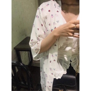 Áo khoác đi biển hoa nhí