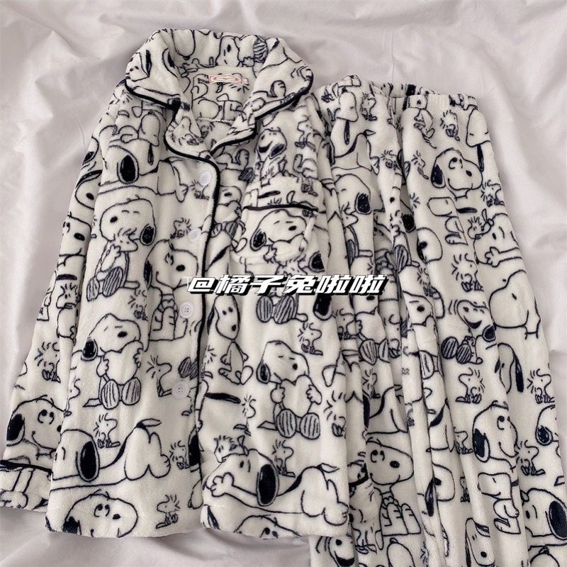Đồ Ngủ Dễ Thương. Bộ Đồ Ngủ Chất Nỉ Dày Dặn In Họa Tiết Hoạt Hình Snoopy Dễ Thương Thời Trang Thu Đông Cho Nữ