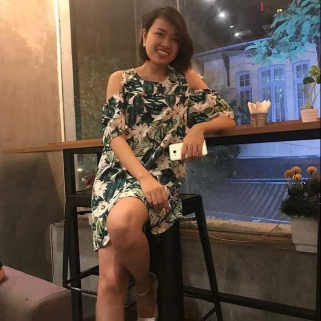 Váy trễ vai đuôi cá