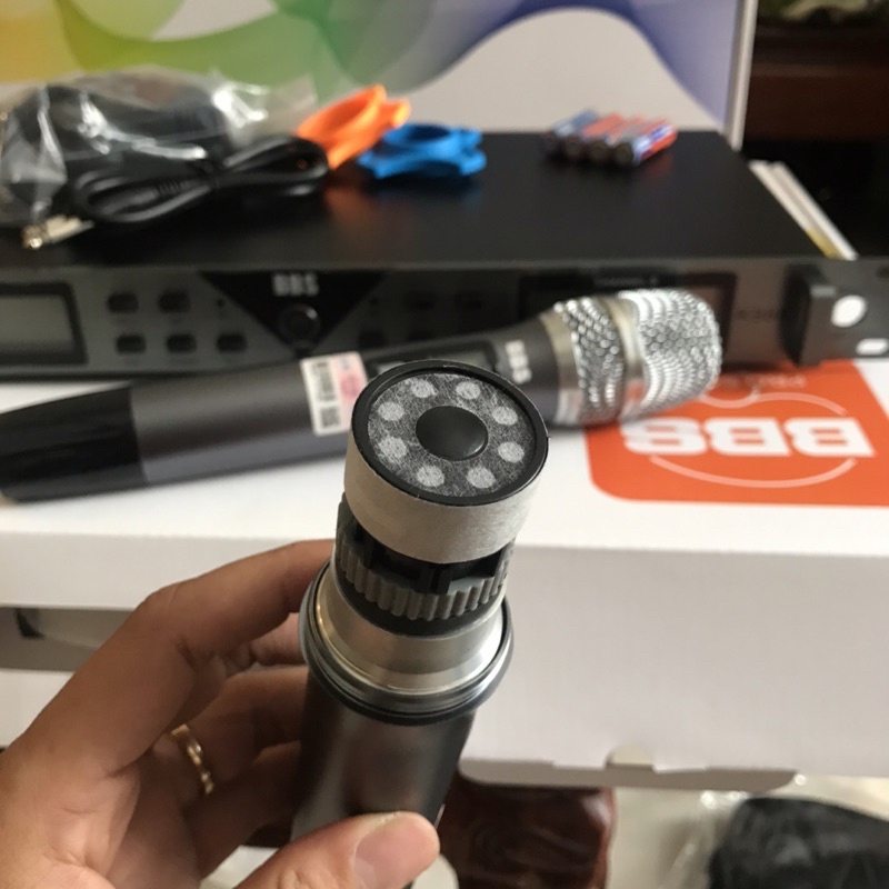 Micro không dây BBS K988 - Hàng nhập khẩu năm 2023 - Gia Khang Shop