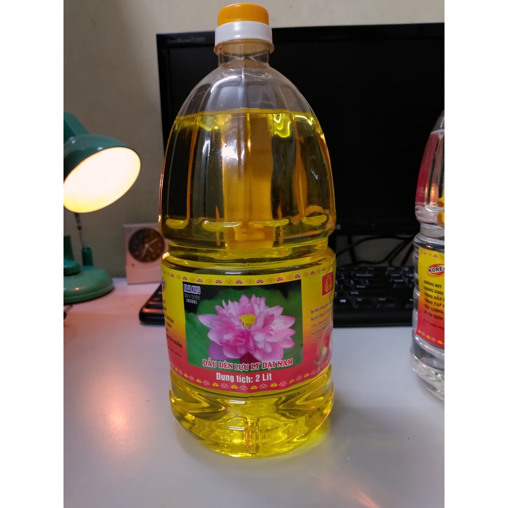 Dầu Thắp Đèn Chai To Lưu Ly Đại Nam Loại 1.25 kg