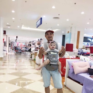 Địu cho bé aimama.