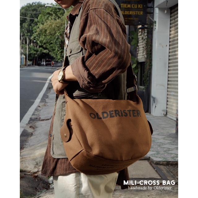 Túi đeo chéo Mili-Cross Bag - Màu nâu - Thương hiệu Olderister - Tiệm Cũ Kĩ