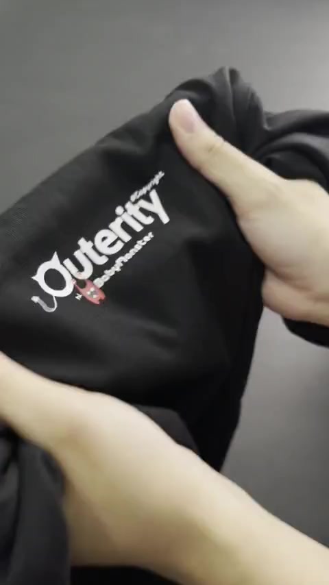 Áo Thun Outerity BabyMonster | Meow x Tết Ấm Project tặng kèm móc khóa Oute / Màu Đỏ - ATO1008 | BigBuy360 - bigbuy360.vn