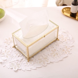 Hộp đựng khăn giấy viền vàng