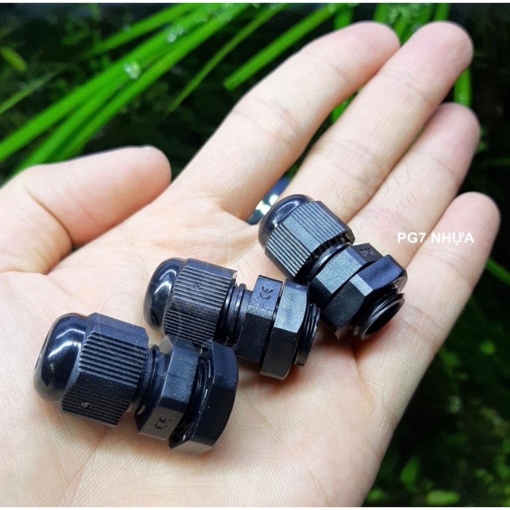 Ốc siết cáp nhựa pg7