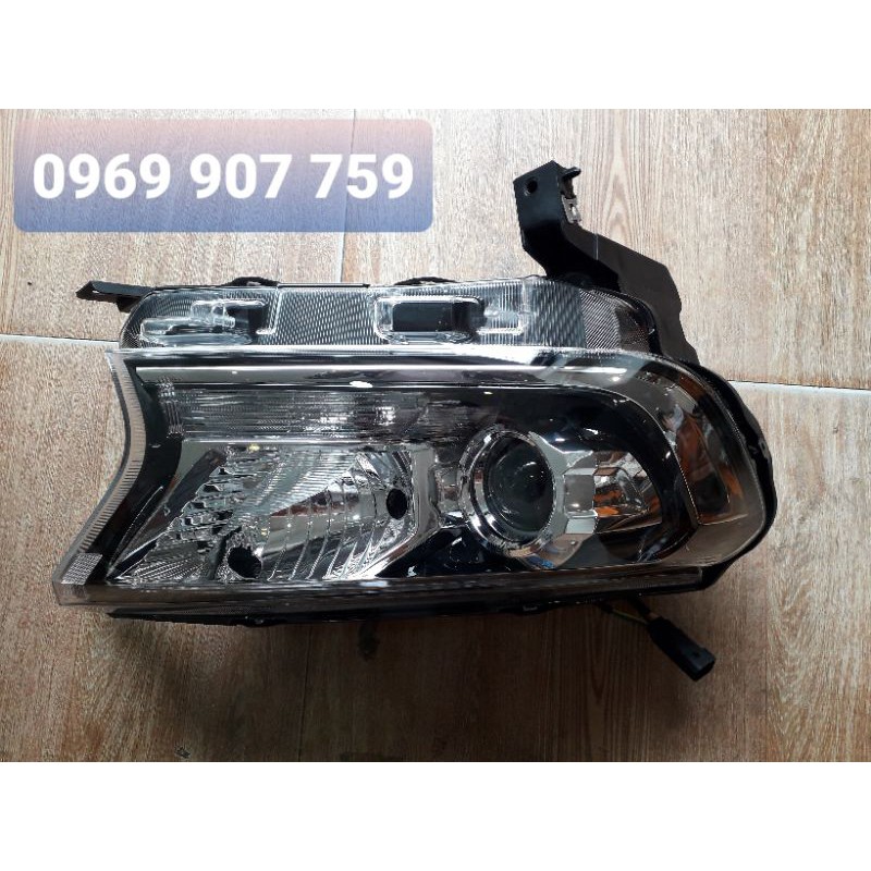 Đèn pha Ford Ranger