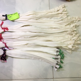 Dây Kéo Áo Khoác IDEAL - OBO Răng Nhựa Đầu Khoá Kim Loại Số 5 Dài 49-56cm Màu Trắng Kem Hàng Công Ty