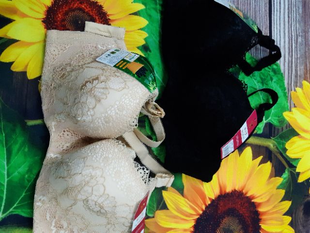 Áo lót quả to ôm ngực gen mỡ thừa sau lưng