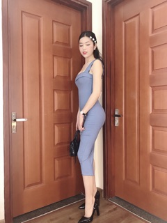 Váy nhúng đỏ + dây xanh