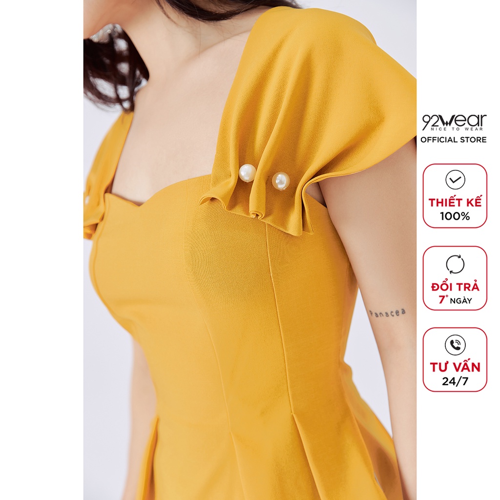 Áo sơ mi nữ kiểu 92WEAR thiết kế công sở thanh lịch tay ngắn nhún đính cúc ASA0852