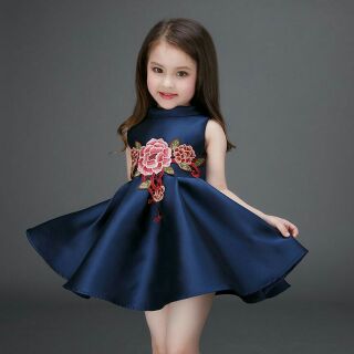 Đầm công chúa hoa thêu H890