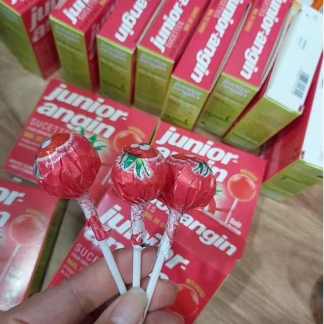 Kẹo Mút Vị Dâu Tây Pháp Junior Angin Sucettes Giảm Ho Đau_Họng Cho Bé từ 3 Tuổi - KẸO LITTLE REMEDIES SORE THROAT POPS