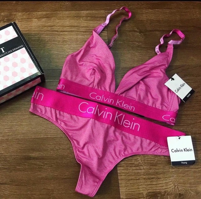 Sét Bra siêu mềm mịn quần tam giác và lọt khe | BigBuy360 - bigbuy360.vn