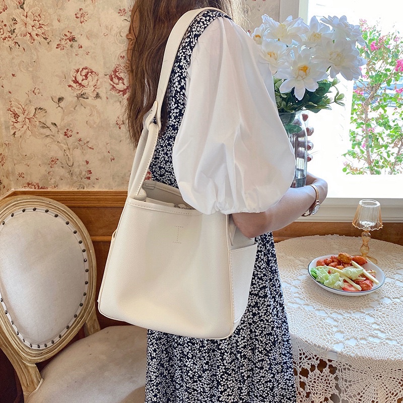 (Có sẵn Đen/Trắng) Túi bucket bag túi đeo chéo size lớn da sần nhẹ kiểu dáng ulzzang Hàn quốc MS9442