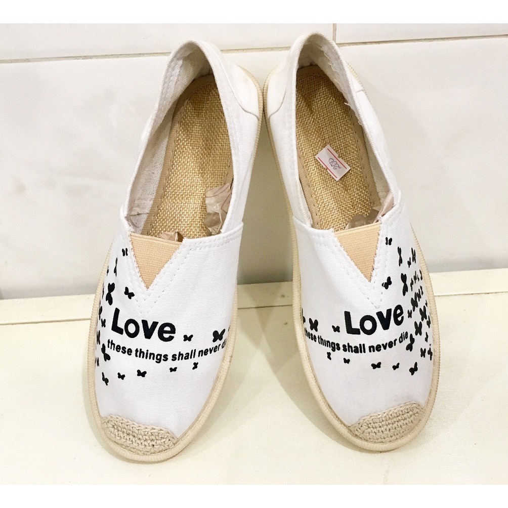 Giày slip on vải chữ love S172