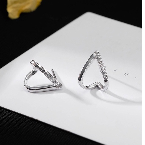 Bông tai bạc ý 925 chữ v đính đá vành tay nữ