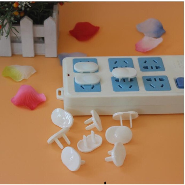 Bịt ổ điện an toan