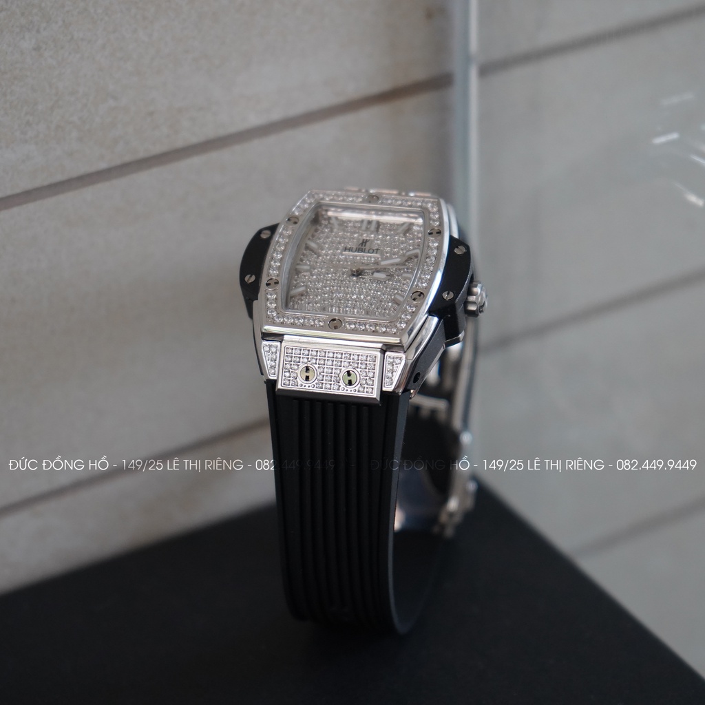 ĐỒNG HỒ HUBLOT NỮ MẶT VUÔNG FULL ĐÁ