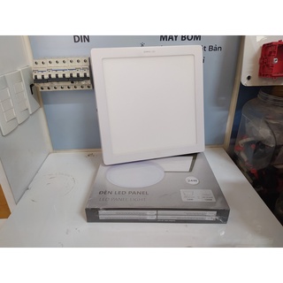 ĐÈN LED PANEL GẮN NỔI 24W Duhal (KDGB524)