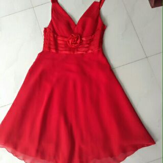 Thanh lý đầm váy giá rẻ