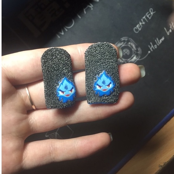 Găng tay chơi game Ghost xanh cảm ứng Tặng (2 cái) bao tay chơi game sẵn hàng Hà Nội