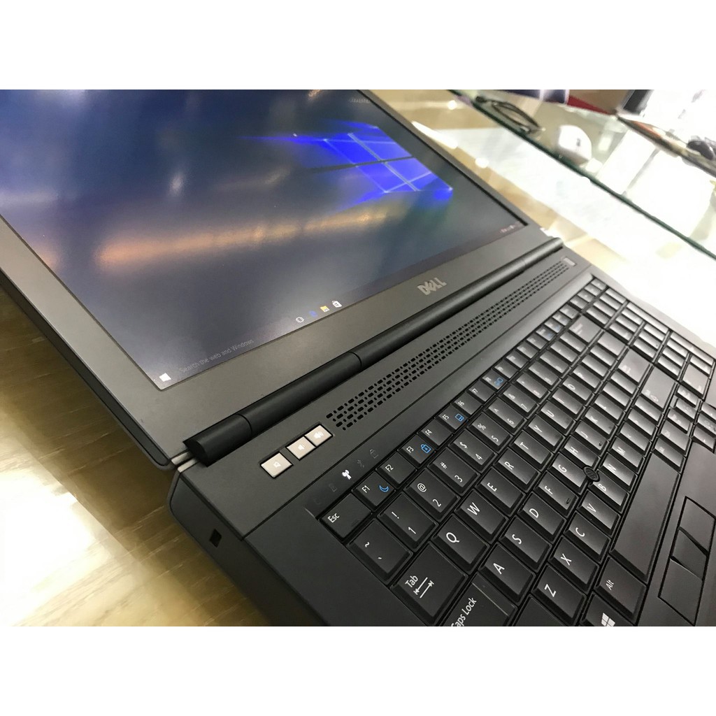 Máy trạm Dell Precision M6800 ( i7-4800MQ, ram 8G, HDD 500g, VGA Quadro K3100M- 4G, màn 17.3 Full HD)