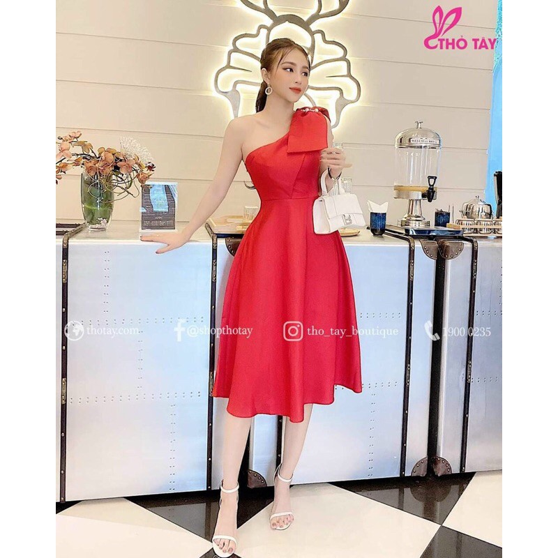 ĐẦM XOÈ LỆCH VAI ĐÓNG CƯỜM