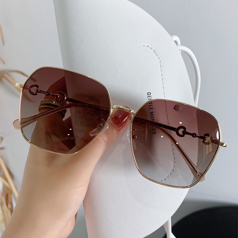 Kính Mát Gọng Kim Loại Tròng Màu Gradient Chống Tia UV400 Thời Trang Cá Tính Cho Nữ