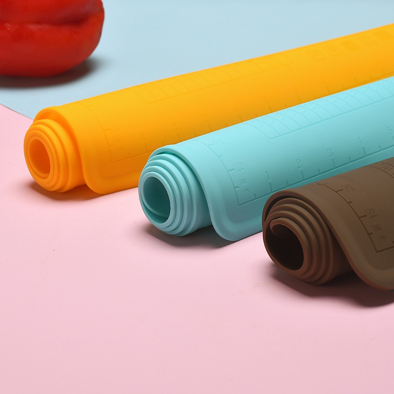 Tấm nhào bột Silicone - Thảm nhào bột silicone làm bánh tặng kèm cán gỗ và cắt bột kích thước lớn 65x55cm