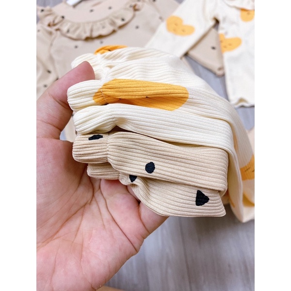 Set 2 bộ thun tăm dài tay cổ tròn bé gái, bộ mặc nhà đi học phối bèo ngực điệu họa tiết chấm bi và tim dễ thương mềm mịn