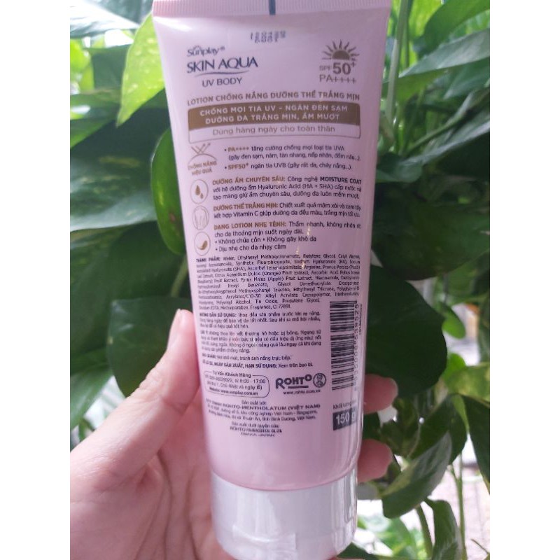 ￼
Kem Chống Nắng Dưỡng Thể Trắng Mịn Sunplay Skin Aqua Uv Body Whitening Lotion SPF 50+ Pa++++ (150G)