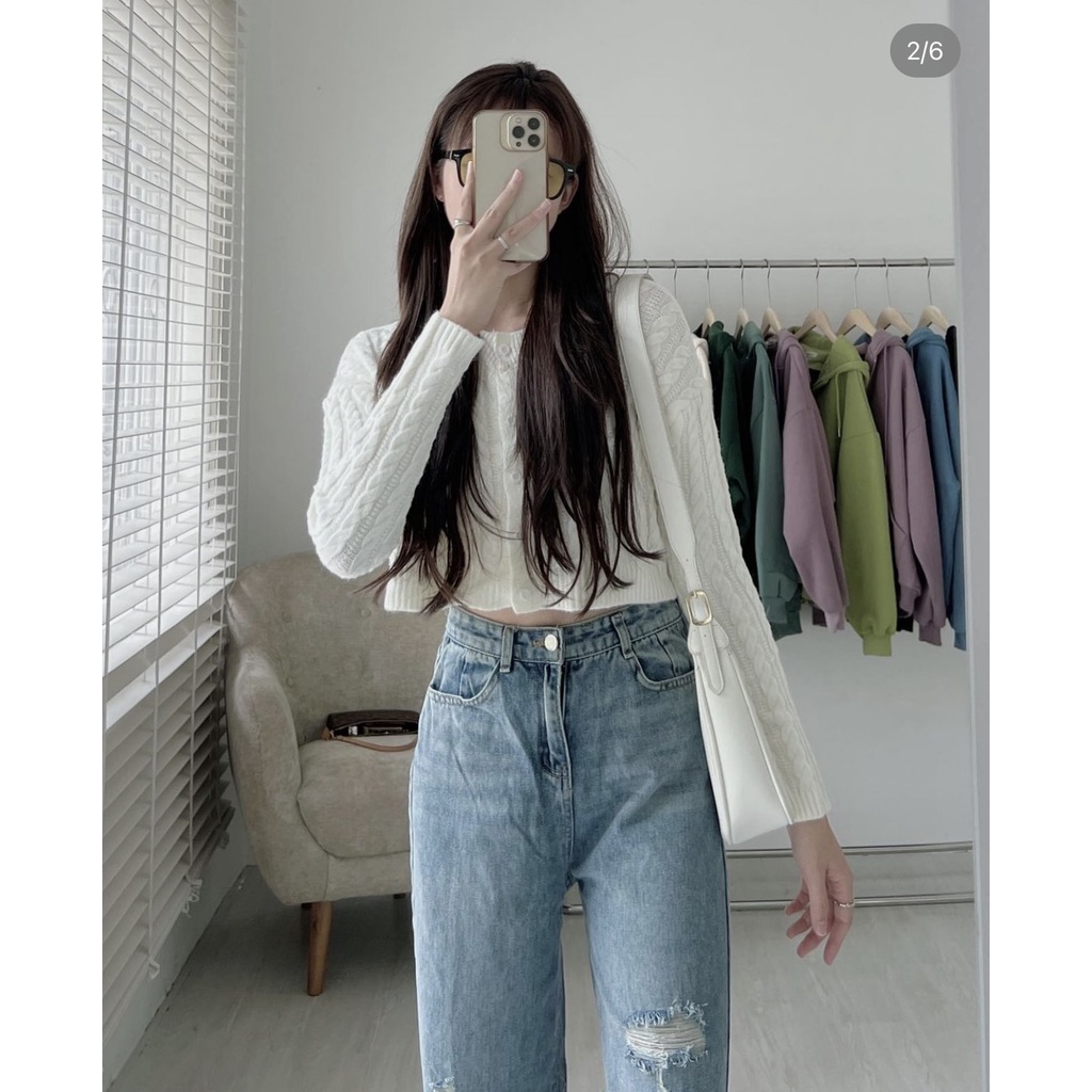 Áo len croptop cổ tròn cài cúc Hàn Quốc