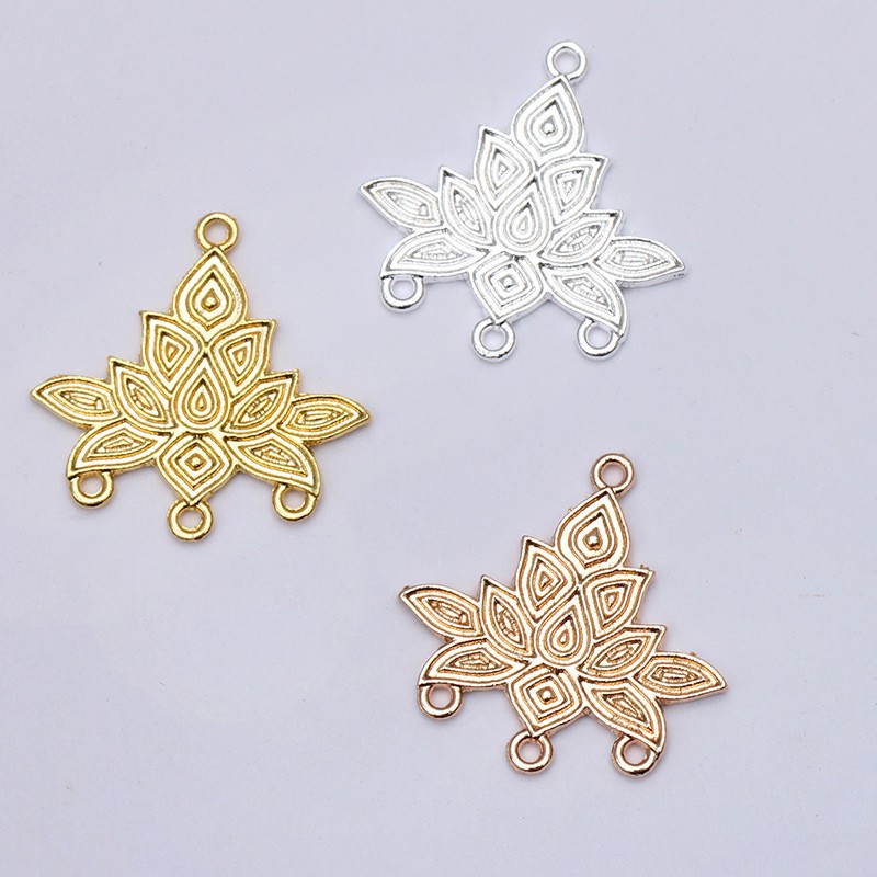 Phiến treo đúc họa tiết hoa sen 24*24mm treo 3 khoen nguyên liệu làm trâm làm trang sức cosplay cổ trang có màu KC