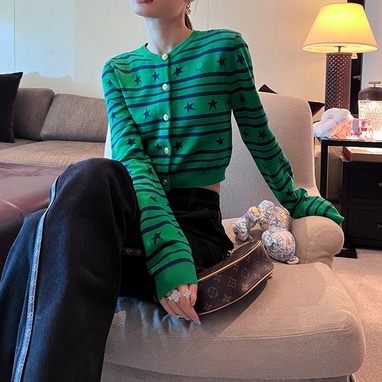 【Hana and Alice】Áo Cardigan Dệt Kim Tay Dài Lưng Cao Họa Tiết Kẻ Sọc Ngôi Sao Năm Cánh