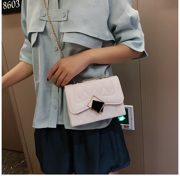 Túi Đeo Chéo Nữ Viền Cong Khóa Gương Lệch TT 51 | BigBuy360 - bigbuy360.vn