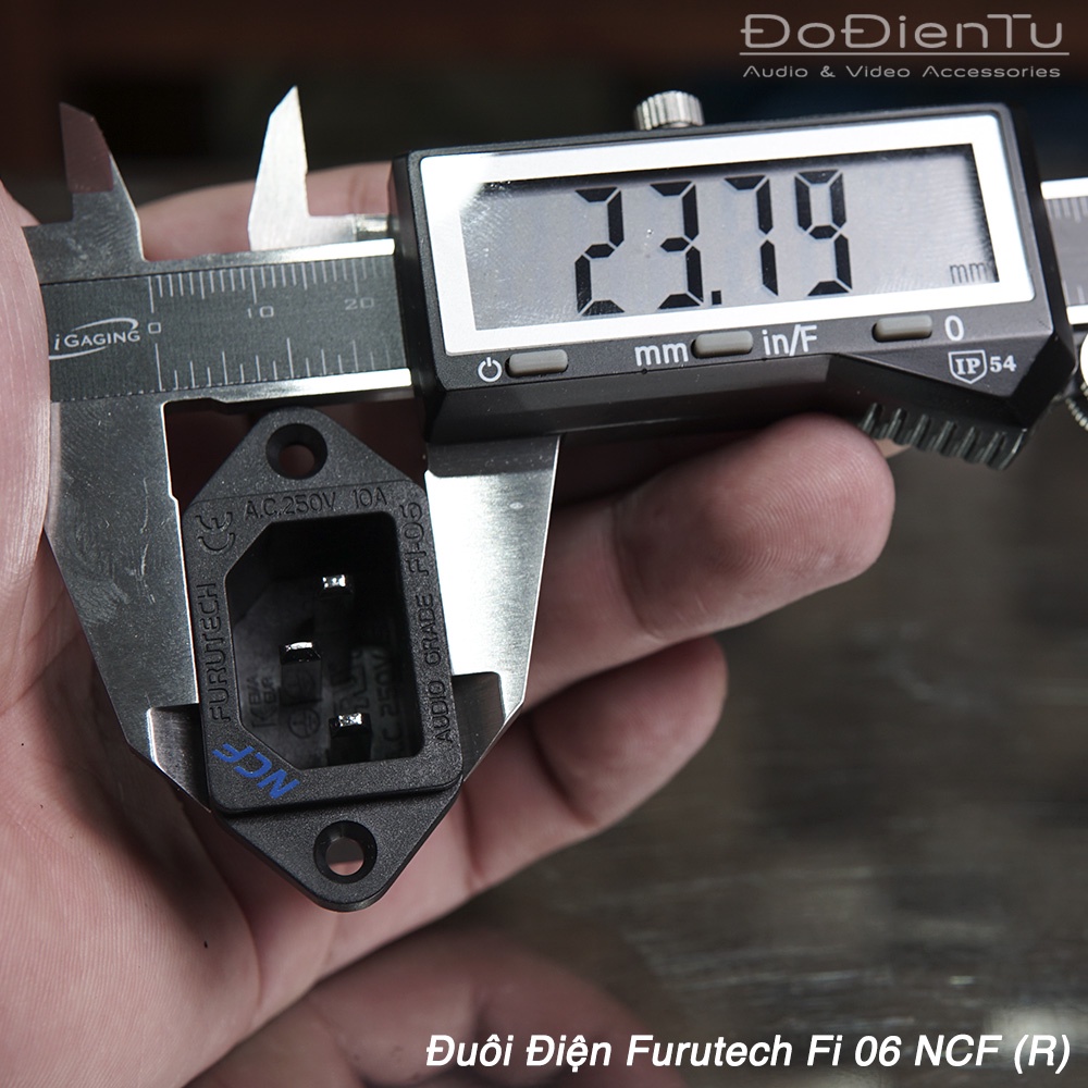 Đuôi điện Inlet Furutech Fi 06