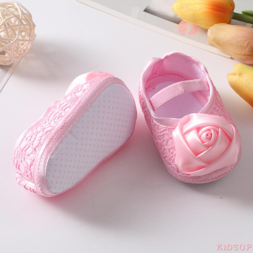 Set 1 Đôi Giày Đế Mềm + Băng Đô Hoa Hồng Dành Cho Bé Gái