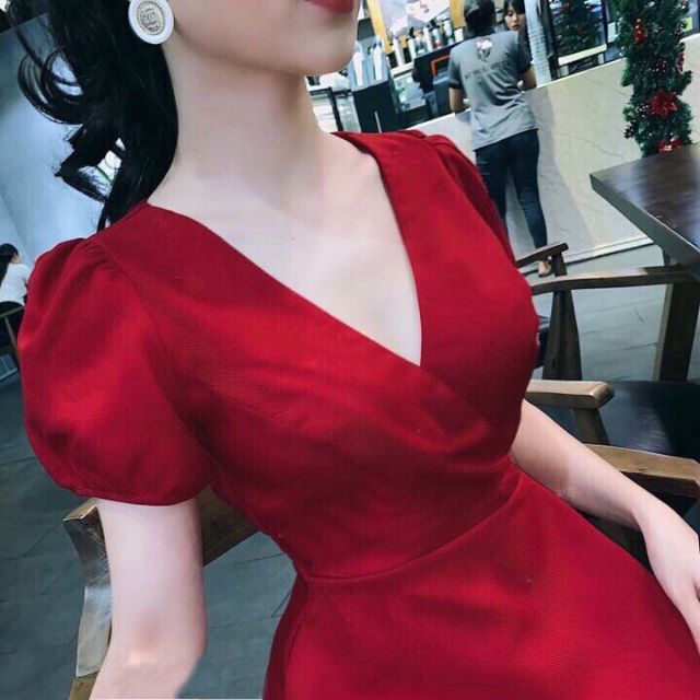 Đầm xoè tiểu thư đỏ xinh xắn