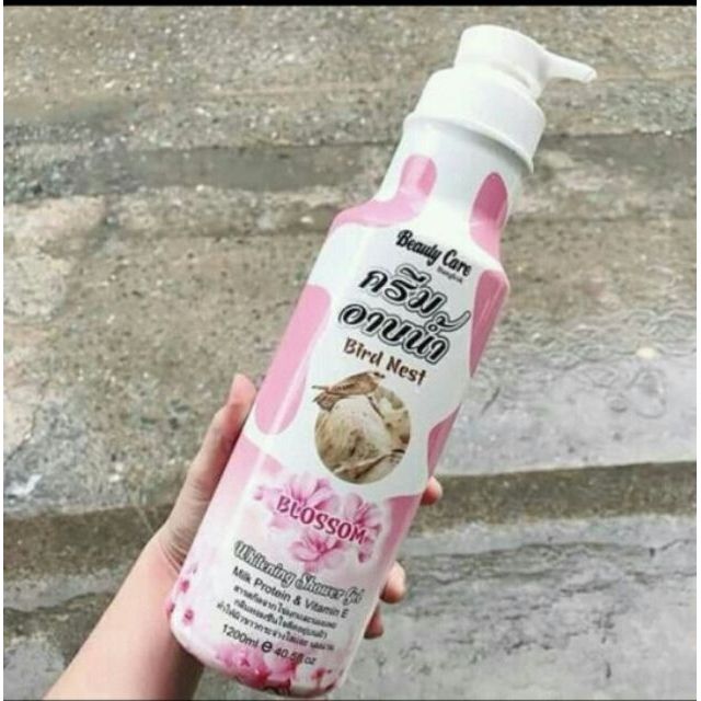 Sữa tắm tổ yến 1200ml thái lan