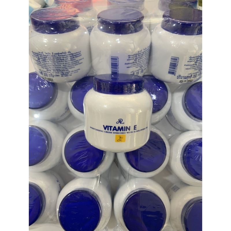 Kem Dưỡng Ẩm Vitamin E Thái Lan