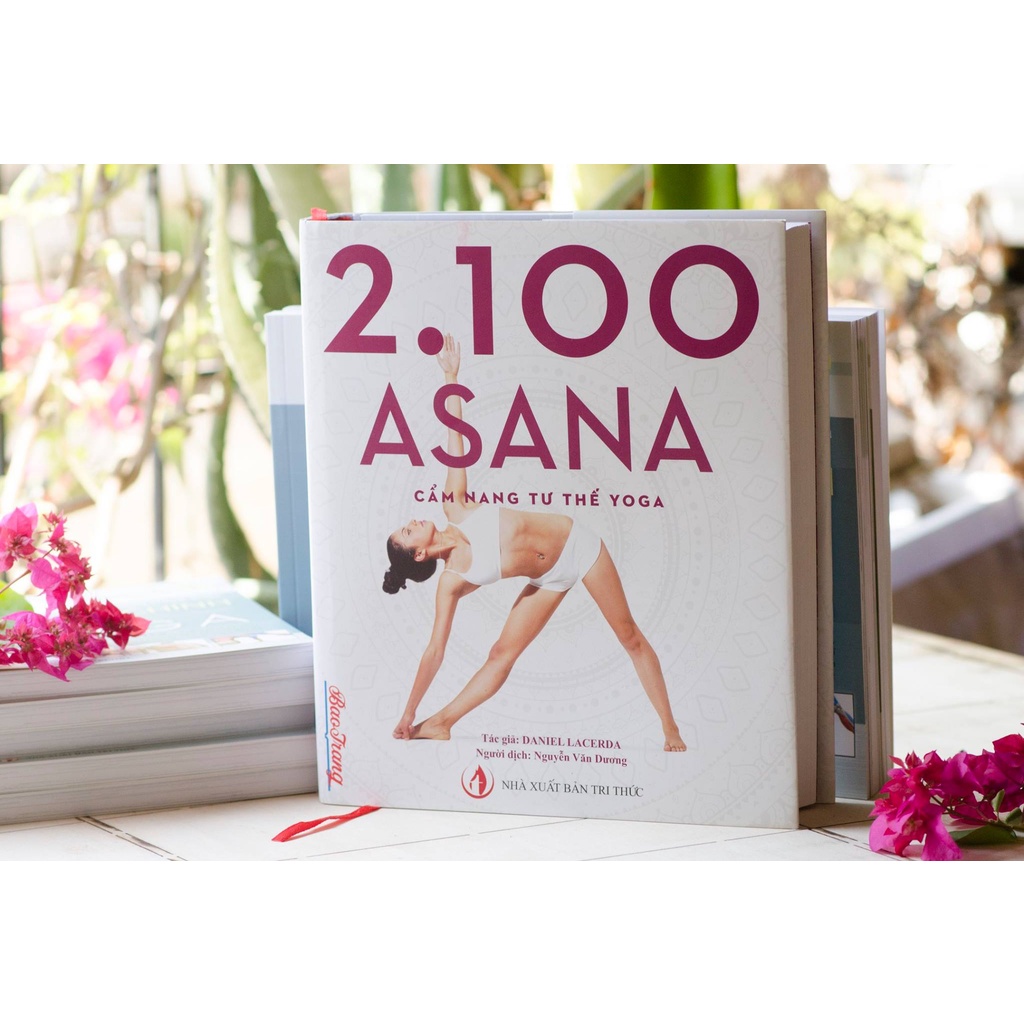 Sách 2.100 Asana - Cẩm nang tư thế Yoga