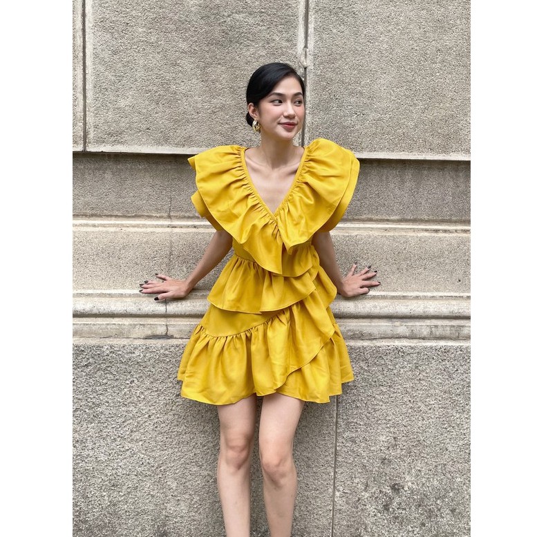 COCO SIN - Jumpsuit Vàng Ruffle | BigBuy360 - bigbuy360.vn